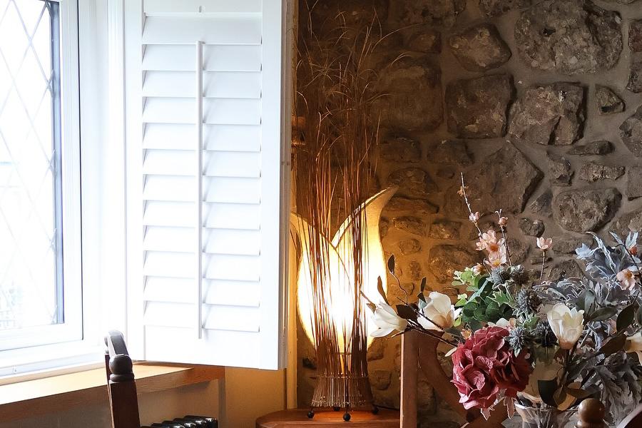 Cwtch Cottage dining area